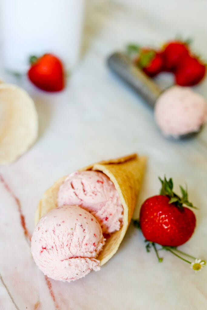 Super Easy Homemade Strawberry Buttermilk Ice Cream