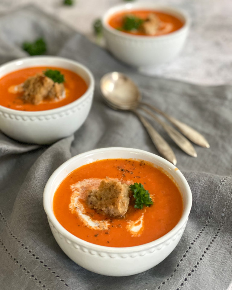 Quick and Easy Creamy Tomato Roasted Bell Pepper Soup
