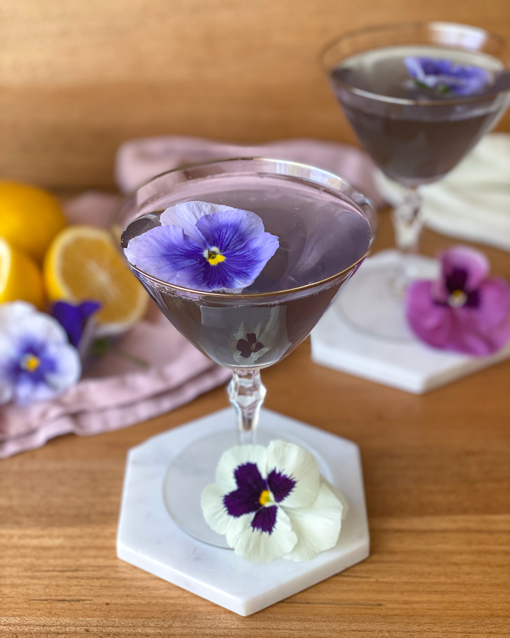 Drinks & Cocktails with Edible Flower