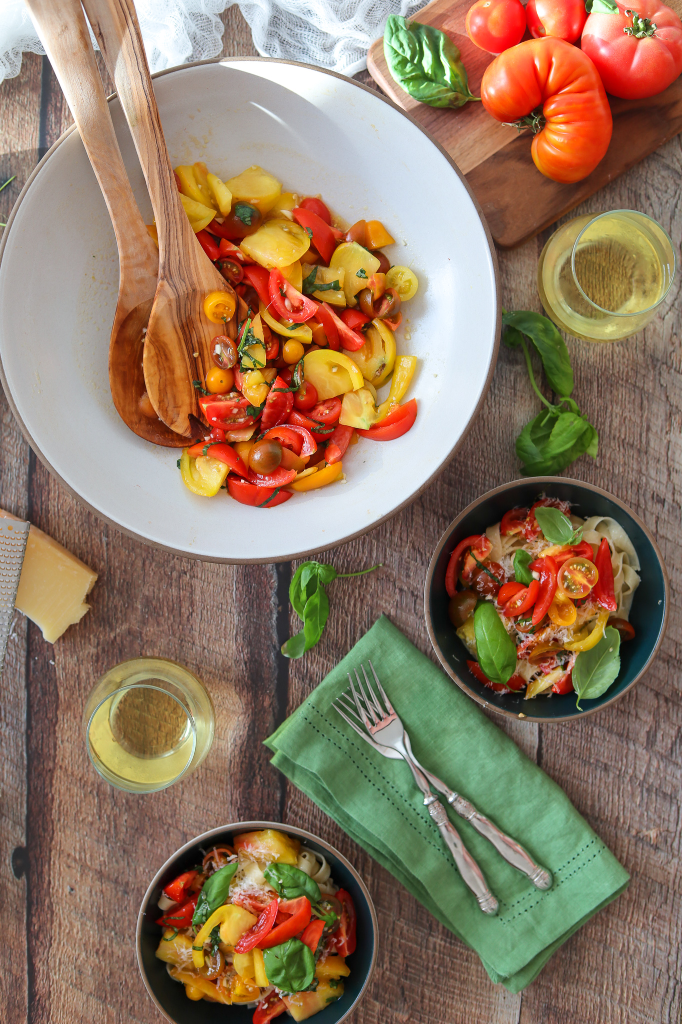 Make This No Cook Fresh Tomato Sauce Tonight - A Girl Defloured