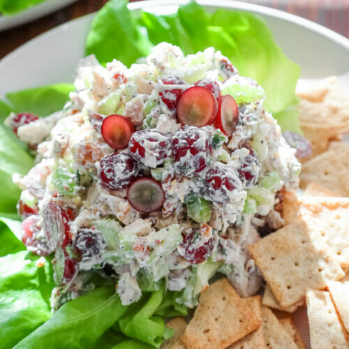 Chicken salad with crackers